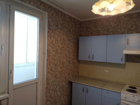 Продам трехкомнатную (3-комн.) квартиру, Преображенская ул, 13, Люберцы г