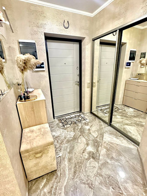 Продам трехкомнатную (3-комн.) квартиру, Тибетская ул, 1Б, Ростов-на-Дону г