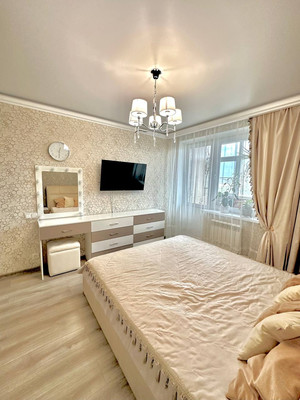 Продам трехкомнатную (3-комн.) квартиру, Тибетская ул, 1Б, Ростов-на-Дону г