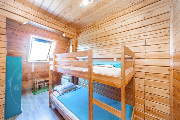 Продам коммерческое помещение 1 339,5 м2, Прибрежная ул, 9, Суйсарь д