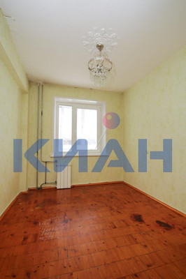 Продам трехкомнатную (3-комн.) квартиру, Менжинского ул, 9ка, Красноярск г