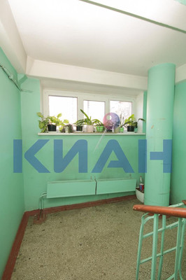 Продам трехкомнатную (3-комн.) квартиру, Менжинского ул, 9ка, Красноярск г