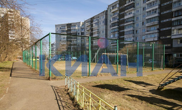 Продам трехкомнатную (3-комн.) квартиру, Менжинского ул, 9ка, Красноярск г