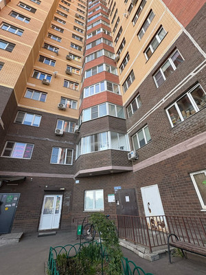 Продам двухкомнатную (2-комн.) квартиру, Объездная дорога ул, 1, Сосновый Бор п