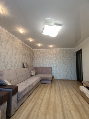 Продам двухкомнатную (2-комн.) квартиру, Деповская ул, 162А, Ишим г