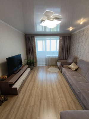 Продам двухкомнатную (2-комн.) квартиру, Деповская ул, 162А, Ишим г