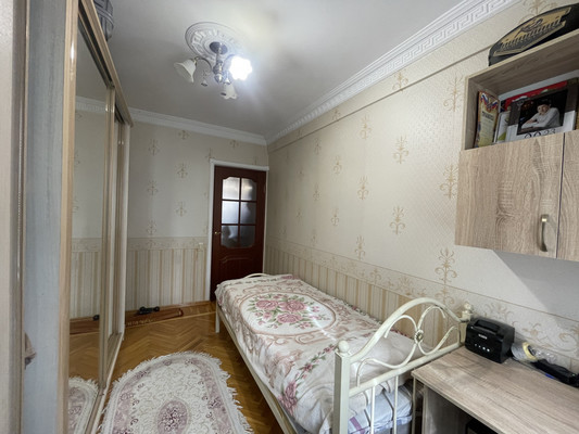 Продам многокомнатную квартиру, Имама Шамиля пр-кт, 4ка, Махачкала г