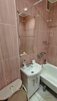 Продам однокомнатную (1-комн.) квартиру, Александра Корсунова пр-кт, 31, Великий Новгород г