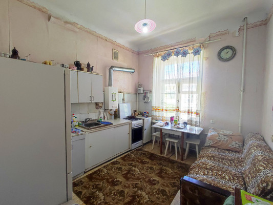 Продам двухкомнатную (2-комн.) квартиру, Фрунзе ул, 43к2, Симферополь г