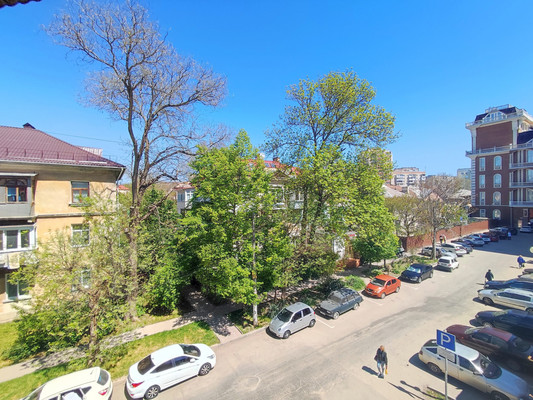 Продам двухкомнатную (2-комн.) квартиру, Фрунзе ул, 43к2, Симферополь г