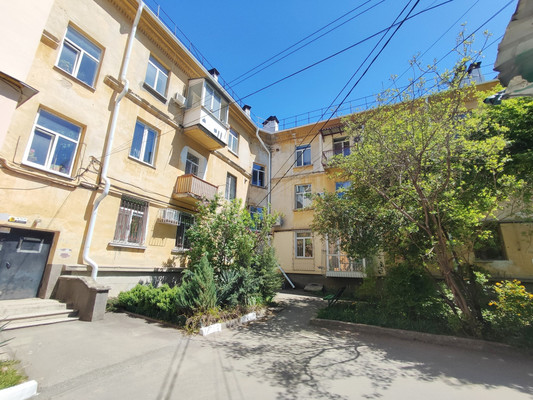 Продам двухкомнатную (2-комн.) квартиру, Фрунзе ул, 43к2, Симферополь г