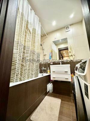 Продам двухкомнатную (2-комн.) квартиру, Георгия Амелина ул, 25, Калуга г