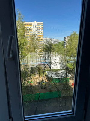 Продам трехкомнатную (3-комн.) квартиру, Пришвина ул, 11, Москва г