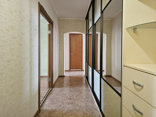 Продам трехкомнатную (3-комн.) квартиру, Садовое Кольцо ул, 1, Кондратово д