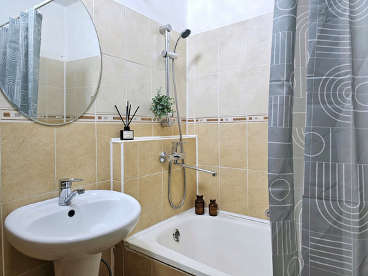 Продам трехкомнатную (3-комн.) квартиру, Садовое Кольцо ул, 1, Кондратово д