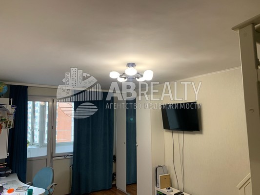 Продам двухкомнатную (2-комн.) квартиру, Островитянова ул, 5к2, Москва г