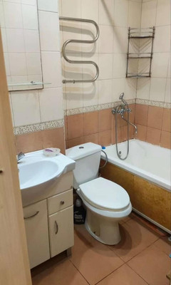Продам трехкомнатную (3-комн.) квартиру, Коммунистический пр-кт, 2, Ростов-на-Дону г