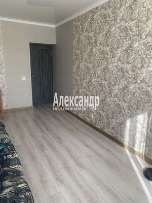 Продам двухкомнатную (2-комн.) квартиру, Пушкинская ул, 27, Шушары п