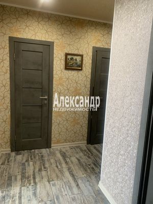Продам двухкомнатную (2-комн.) квартиру, Пушкинская ул, 27, Шушары п