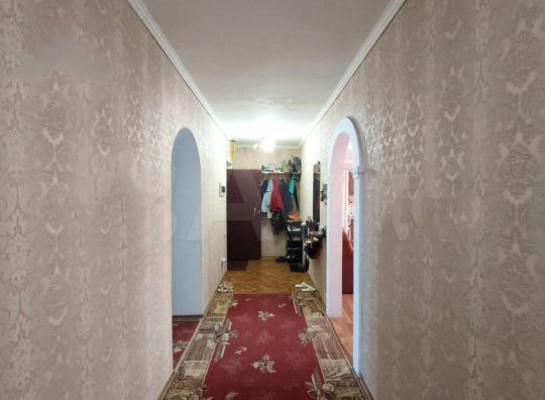 Продам трехкомнатную (3-комн.) квартиру, 50 лет Октября ул, 5, Красногвардейское пгт