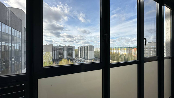 Продам двухкомнатную (2-комн.) квартиру, Маршала Чуйкова ул, 21, Челябинск г