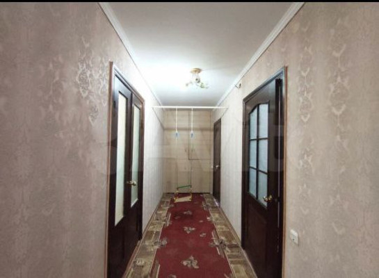 Продам трехкомнатную (3-комн.) квартиру, 50 лет Октября ул, 5, Красногвардейское пгт
