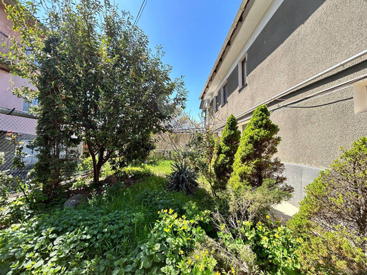 Продам трехкомнатную (3-комн.) квартиру, Генерала Захарова ул, 9к2, Симферополь г