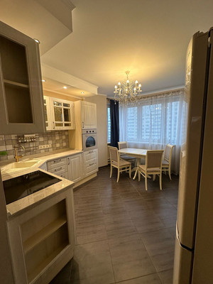 Продам двухкомнатную (2-комн.) квартиру, Рождественская ул, 37, Москва г