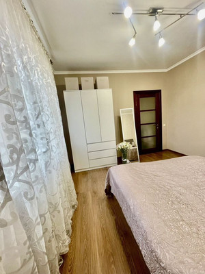 Продам двухкомнатную (2-комн.) квартиру, Майский пер, 1, Калининград г