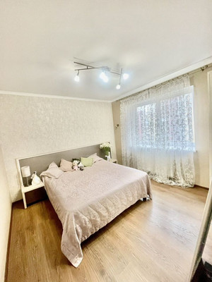Продам двухкомнатную (2-комн.) квартиру, Майский пер, 1, Калининград г