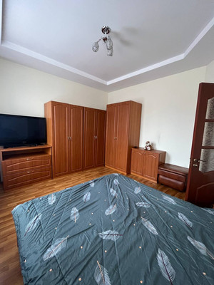 Продам трехкомнатную (3-комн.) квартиру, Лесная ул, 17, Михнево д