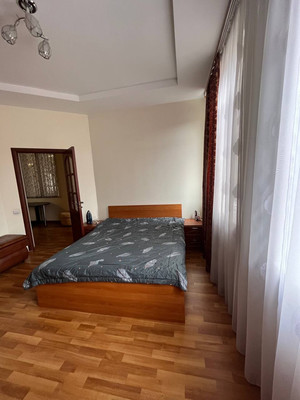 Продам трехкомнатную (3-комн.) квартиру, Лесная ул, 17, Михнево д