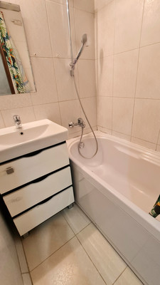 Продам двухкомнатную (2-комн.) квартиру, Энтузиастов ш, 100к4, Москва г