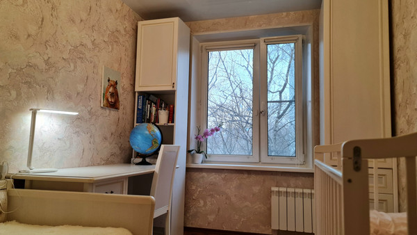 Продам двухкомнатную (2-комн.) квартиру, Энтузиастов ш, 100к4, Москва г
