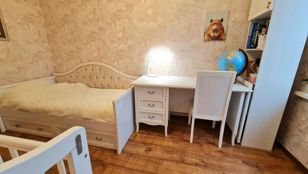 Продам двухкомнатную (2-комн.) квартиру, Энтузиастов ш, 100к4, Москва г
