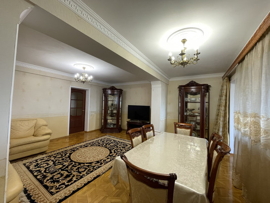 Продам многокомнатную квартиру, Имама Шамиля пр-кт, 4ка, Махачкала г