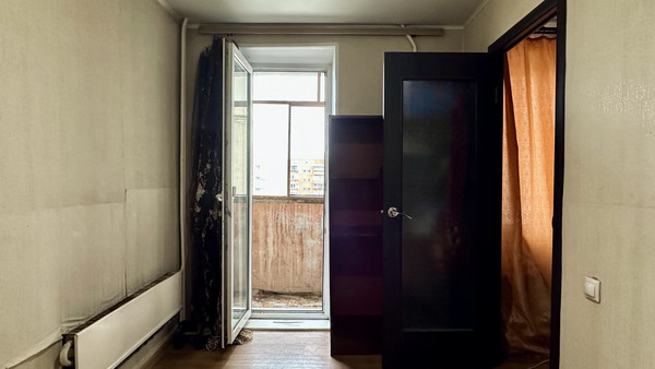 Продам трехкомнатную (3-комн.) квартиру, Молодогвардейцев ул, 35А, Челябинск г