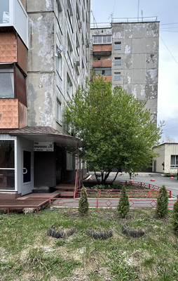 Продам трехкомнатную (3-комн.) квартиру, Молодогвардейцев ул, 35А, Челябинск г