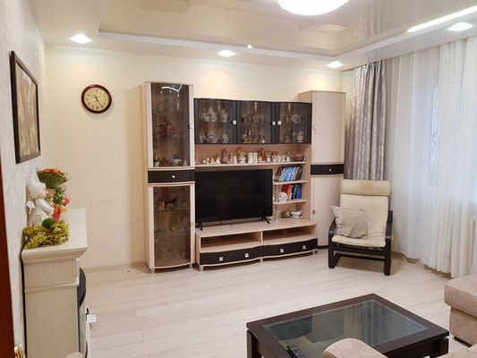 Продам трехкомнатную (3-комн.) квартиру, Юности ул, 53, Нижний Тагил г