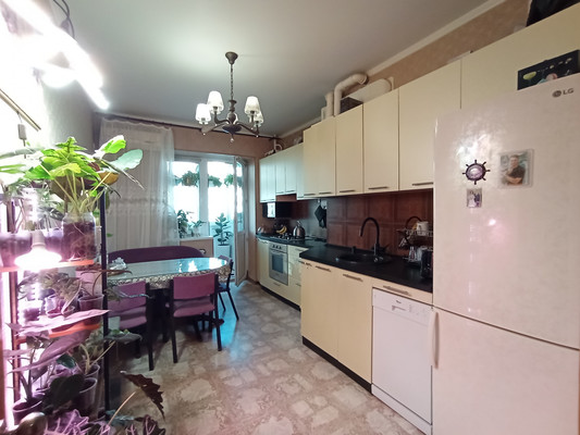 Продам трехкомнатную (3-комн.) квартиру, Ленина ул, 178к1, Анапа г