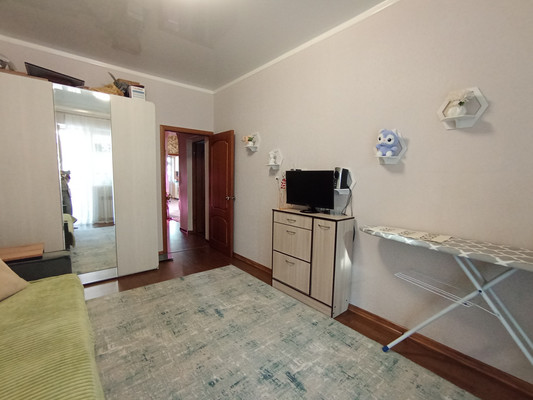 Продам трехкомнатную (3-комн.) квартиру, Ленина ул, 178к1, Анапа г