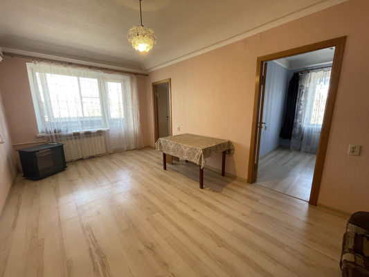 Продам трехкомнатную (3-комн.) квартиру, 2-я Краснодарская ул, 149/4, Ростов-на-Дону г