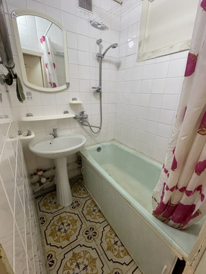 Продам трехкомнатную (3-комн.) квартиру, 2-я Краснодарская ул, 149/4, Ростов-на-Дону г
