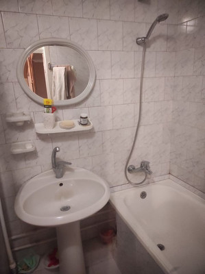 Продам трехкомнатную (3-комн.) квартиру, Коммунистический пр-кт, 34/1, Ростов-на-Дону г