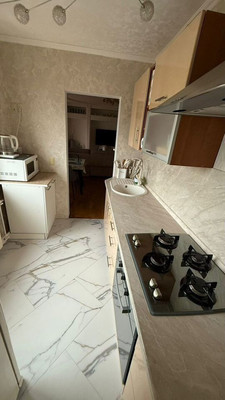 Продам трехкомнатную (3-комн.) квартиру, Таганрогская ул, 126/2, Ростов-на-Дону г