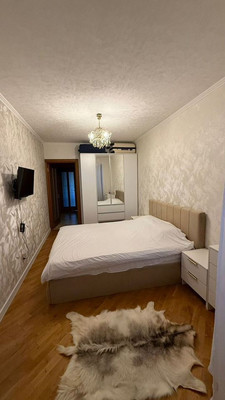 Продам трехкомнатную (3-комн.) квартиру, Таганрогская ул, 126/2, Ростов-на-Дону г