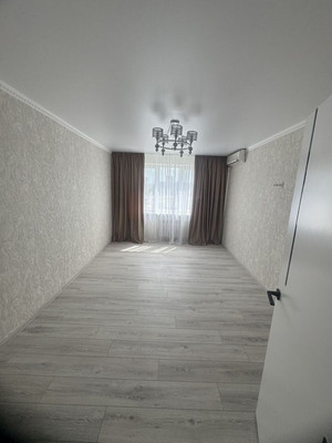 Продам двухкомнатную (2-комн.) квартиру, Комарова б-р, 24, Ростов-на-Дону г