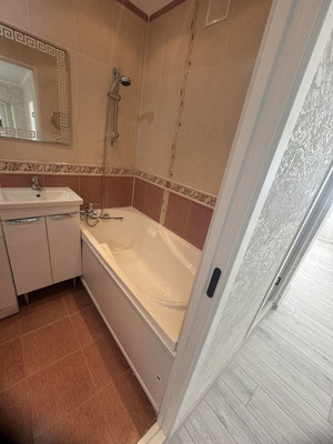 Продам двухкомнатную (2-комн.) квартиру, Комарова б-р, 24, Ростов-на-Дону г