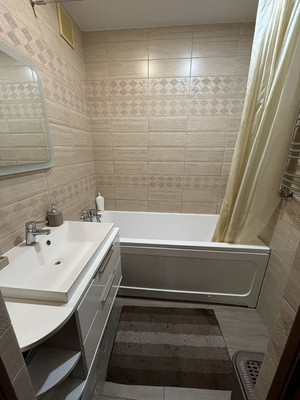 Продам двухкомнатную (2-комн.) квартиру, Космонавтов пр-кт, 15, Ростов-на-Дону г