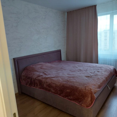 Продам трехкомнатную (3-комн.) квартиру, Ленинский пр-кт, 100ак2, Санкт-Петербург г